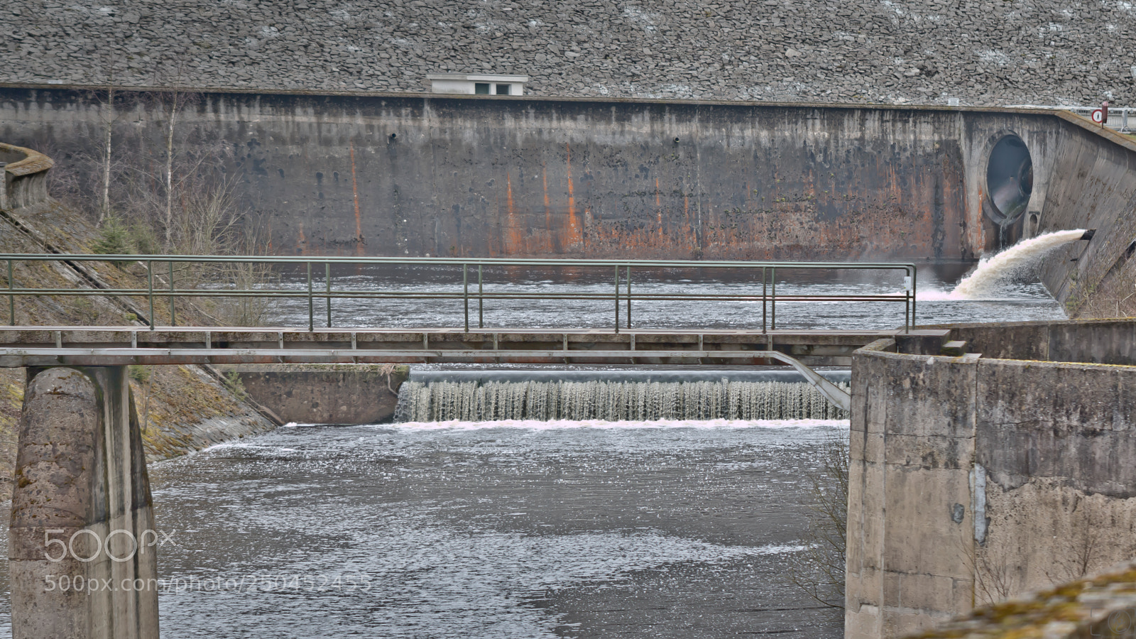 Canon EOS 70D sample photo. Overfall photography