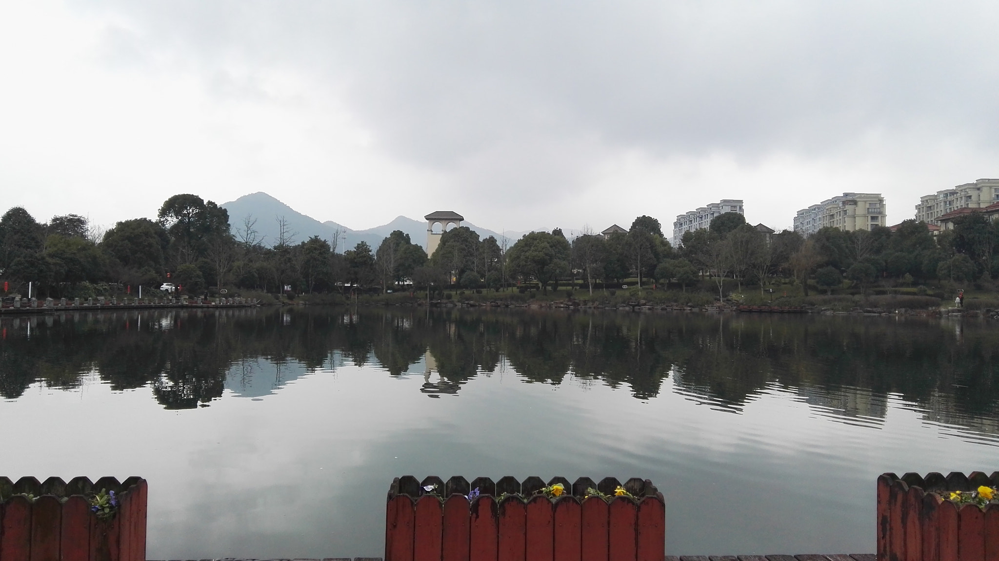 HUAWEI P8 sample photo. Water light mountain color photography