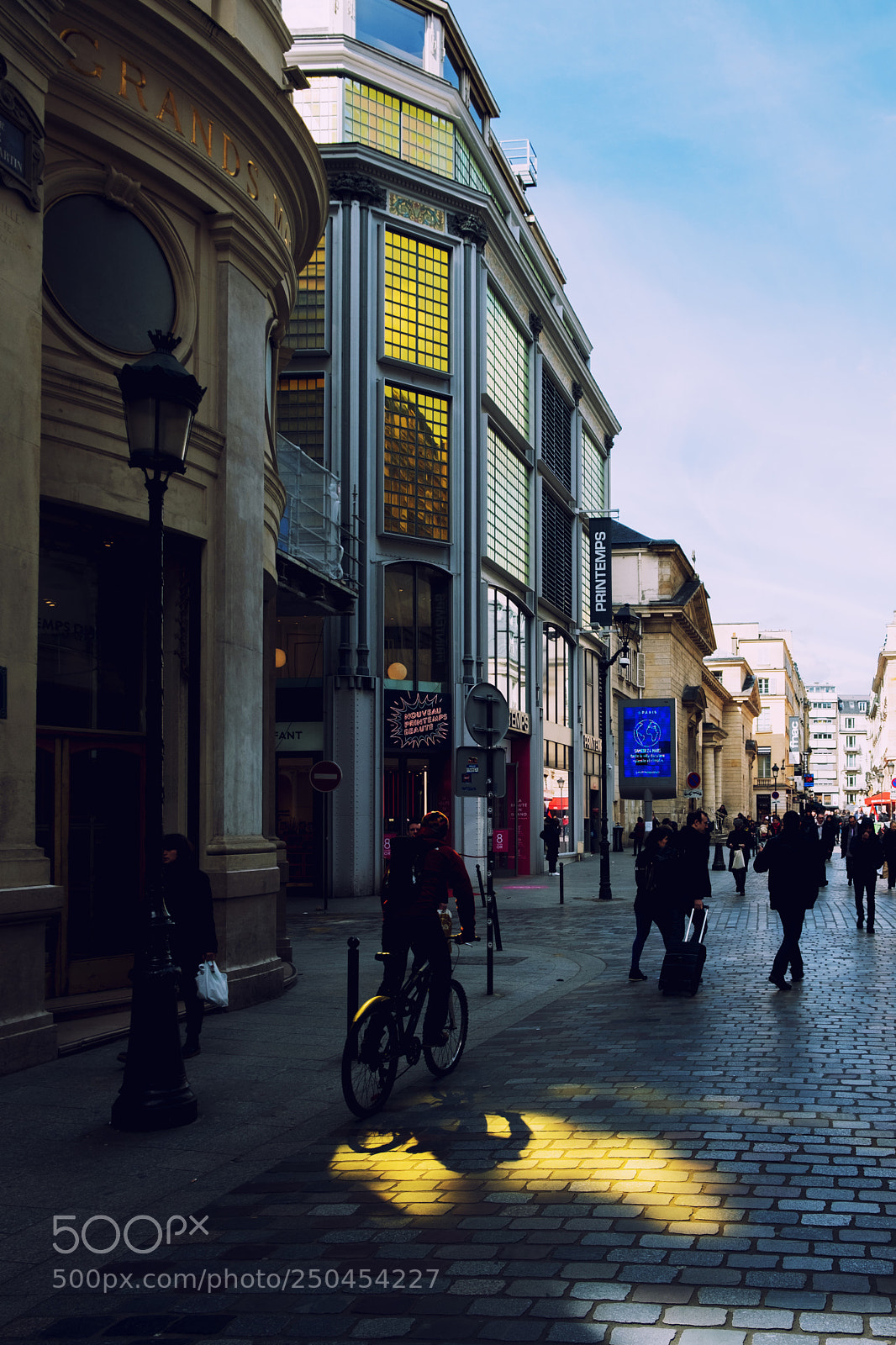 Fujifilm X-T20 sample photo. Yellow light photography