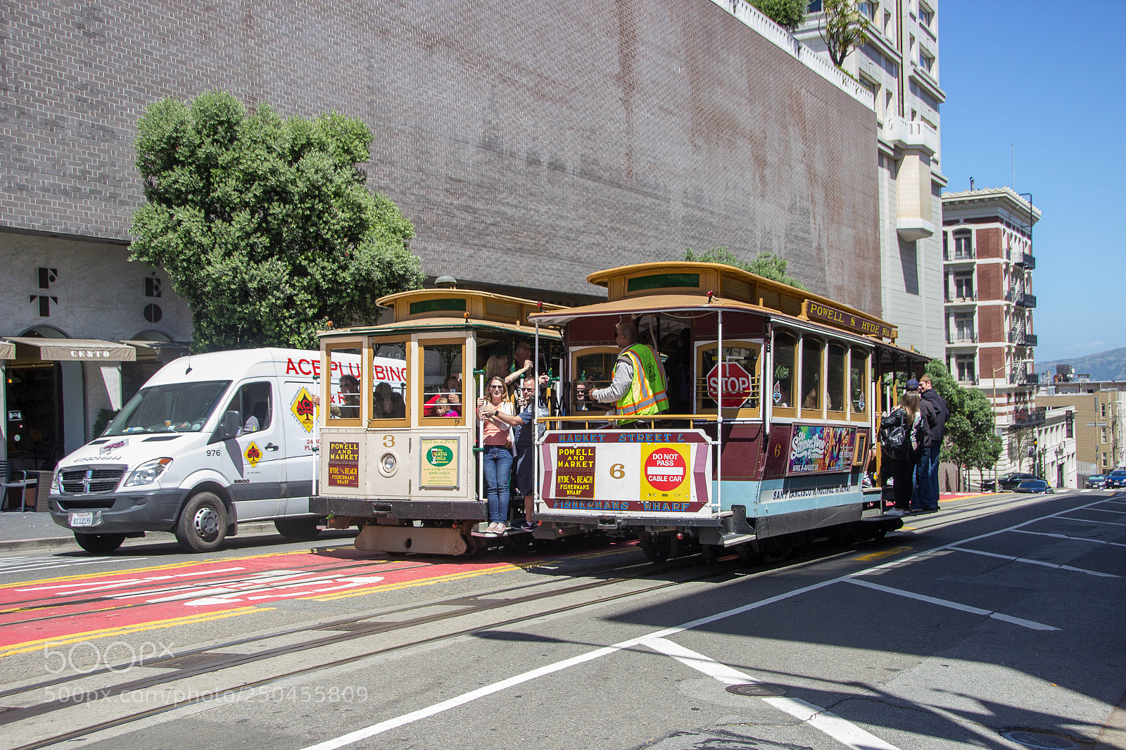 Canon EOS 600D (Rebel EOS T3i / EOS Kiss X5) sample photo. Cablecar racing photography