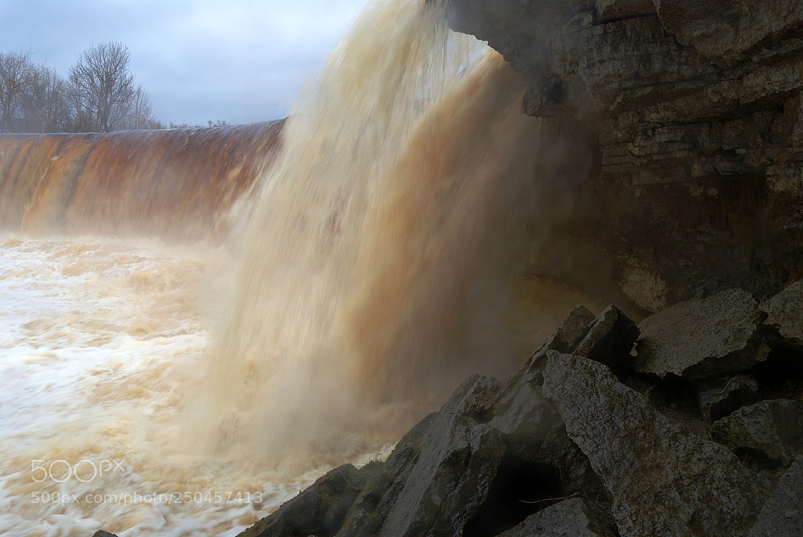 Nikon D80 sample photo. Falling. photography