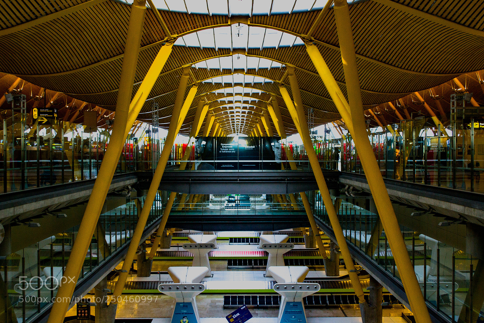 Nikon D3100 sample photo. The airport. photography