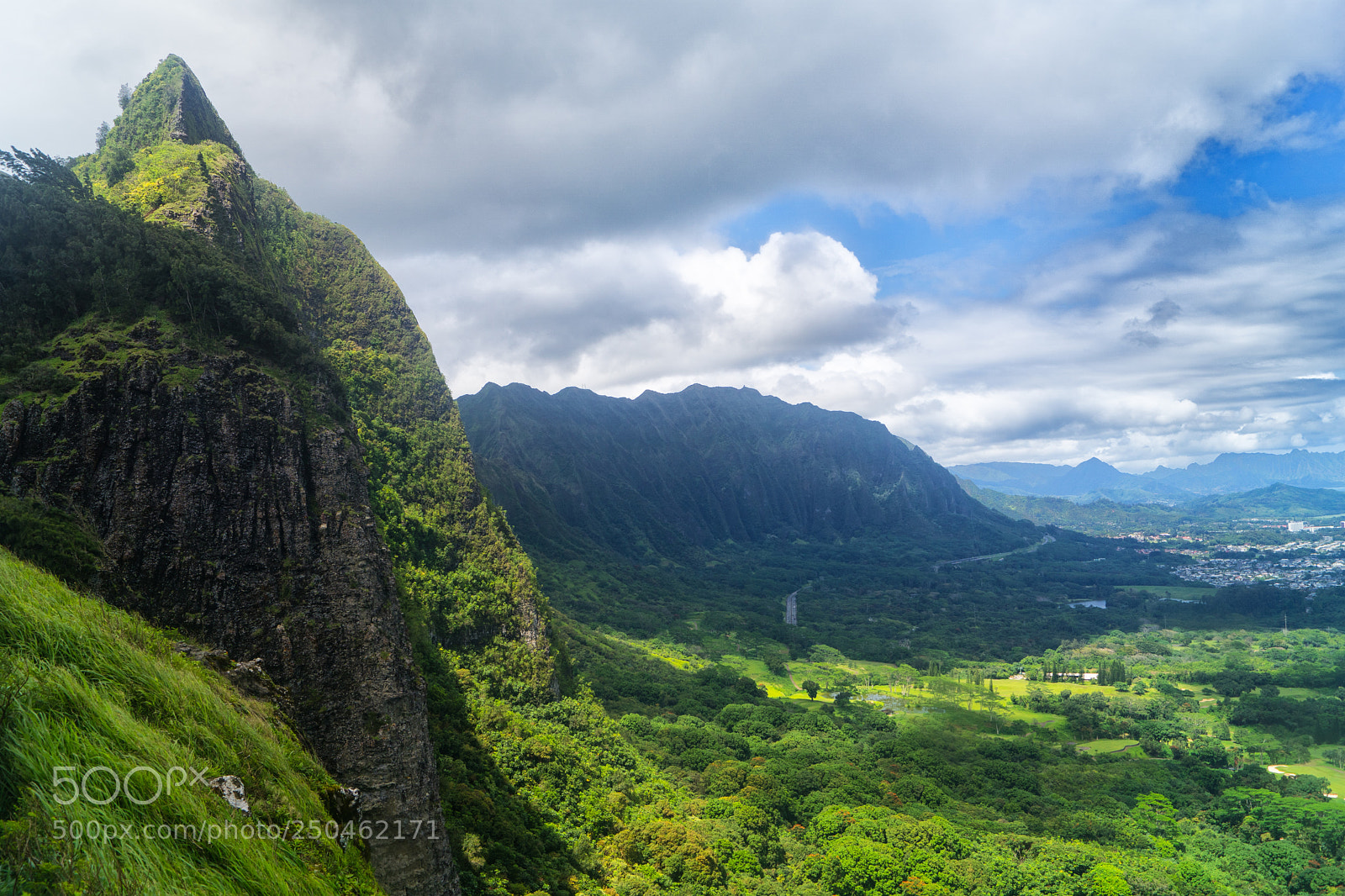 Sony ILCA-77M2 sample photo. Nu'uanu pali lookout photography