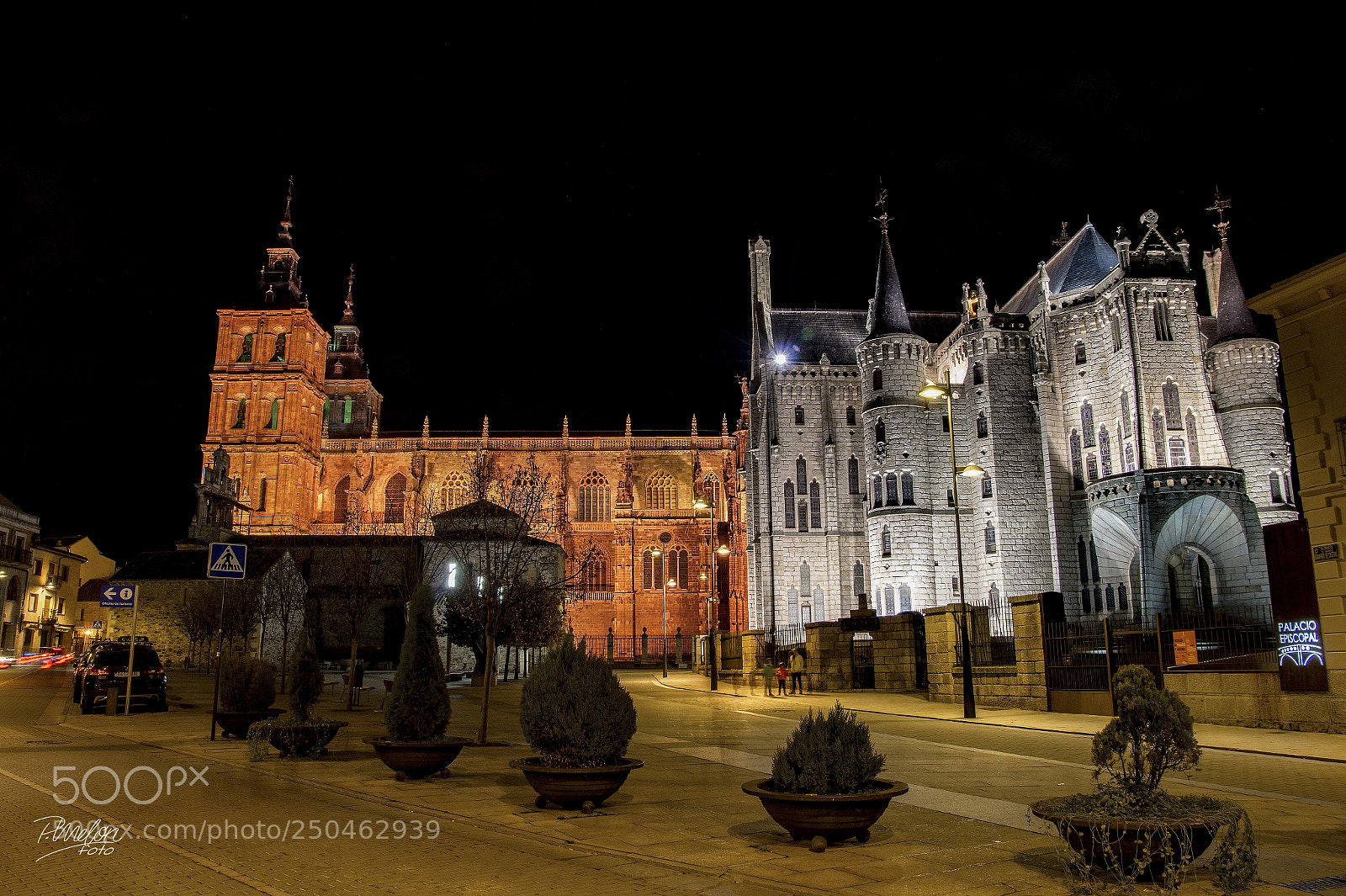 Sony SLT-A58 sample photo. Catedral y gaud photography