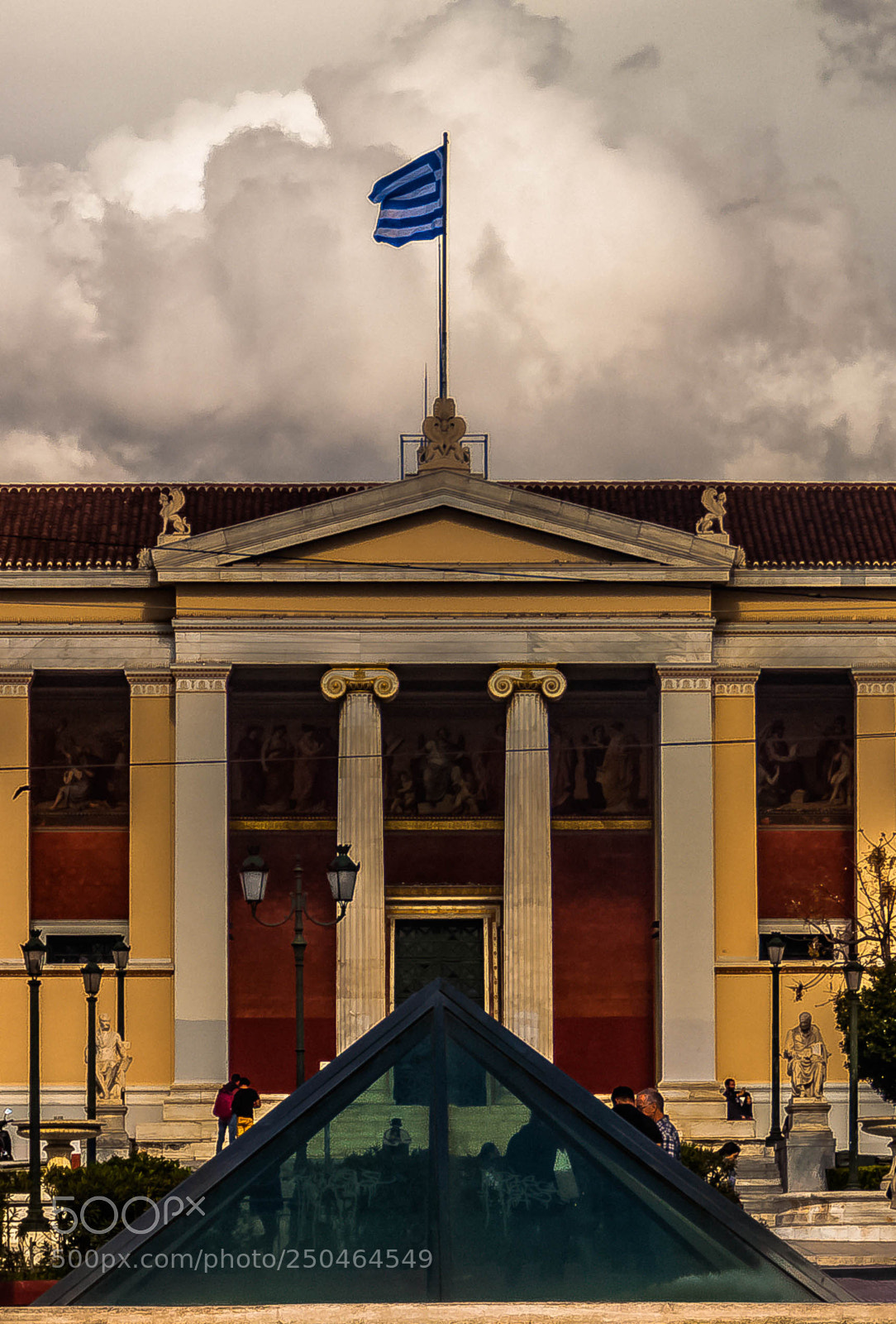 Canon EOS 500D (EOS Rebel T1i / EOS Kiss X3) sample photo. University of athens photography