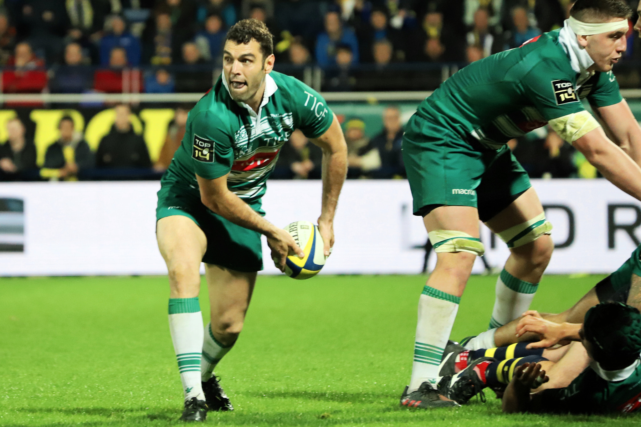 Canon EF 70-300 F4-5.6 IS II USM sample photo. Asm clermont auvergne vs section paloise top14 photography