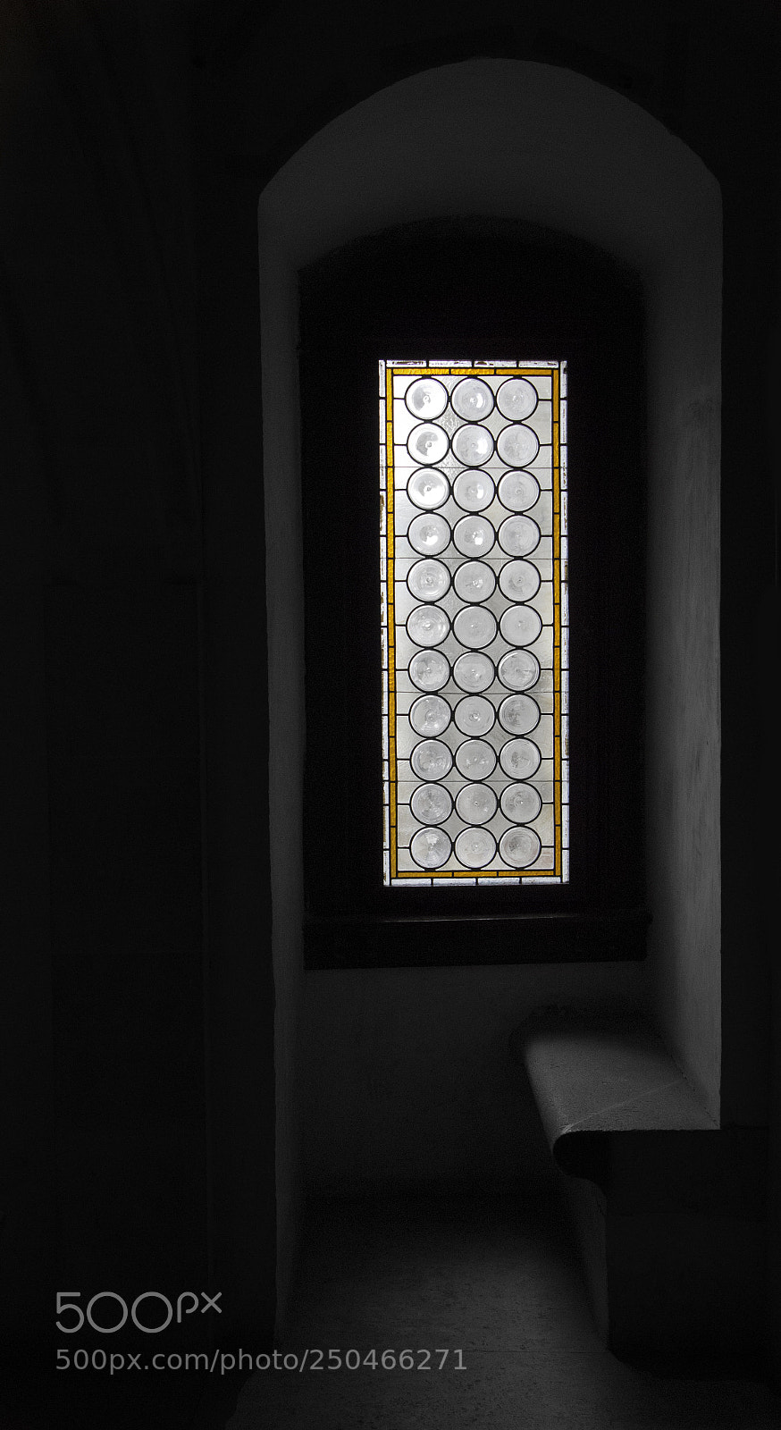 Canon EOS 700D (EOS Rebel T5i / EOS Kiss X7i) sample photo. Medieval window photography
