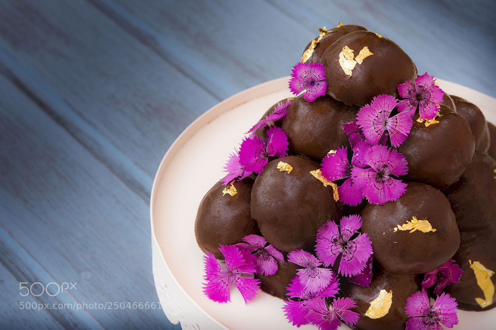 Nikon D3100 sample photo. Profiteroles photography