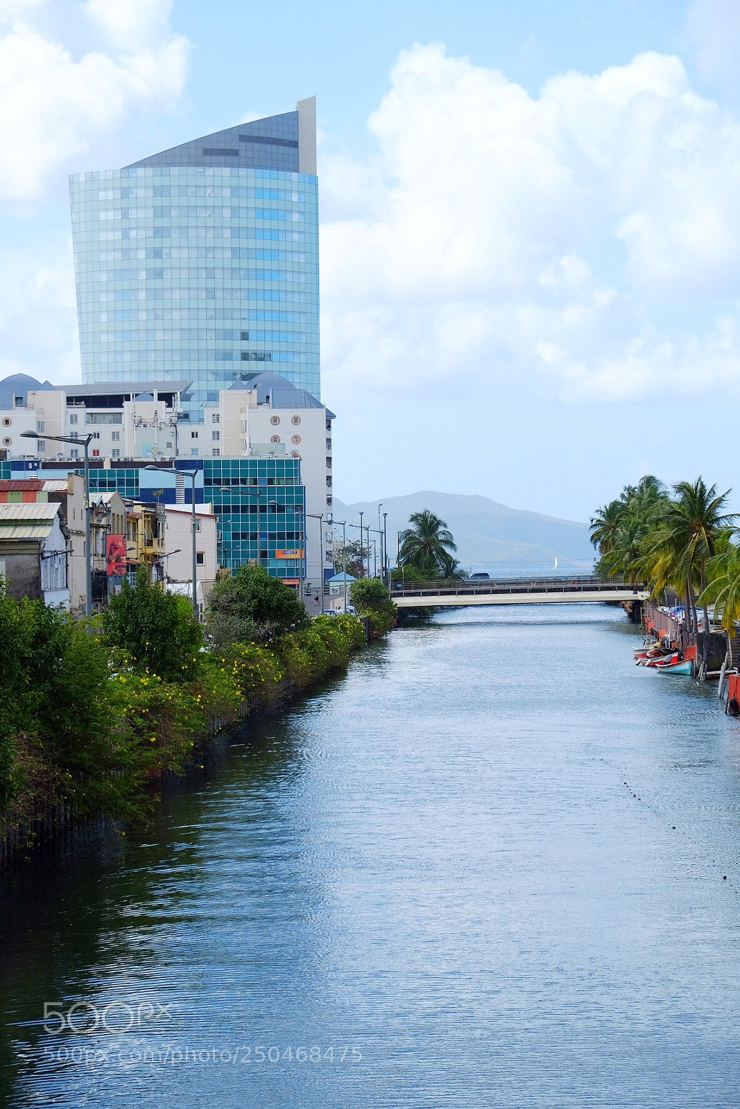 Fujifilm X-T10 sample photo. Tour lumina photography