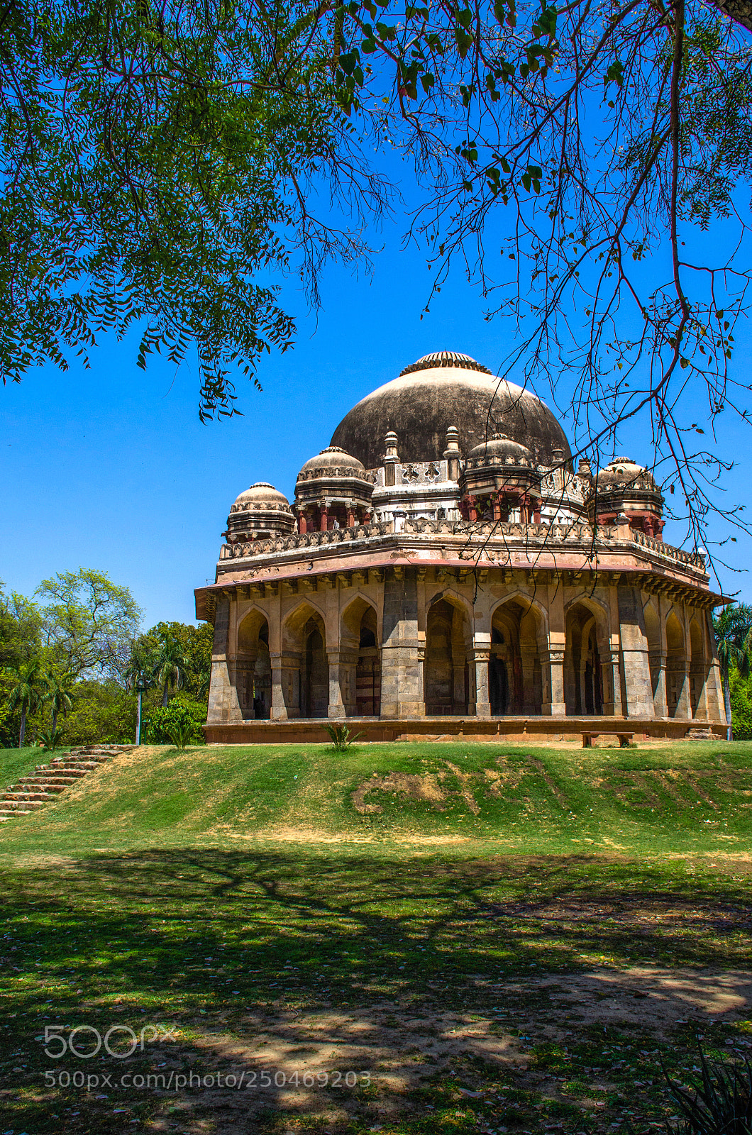 Nikon D7000 sample photo. Garden mausoleum photography