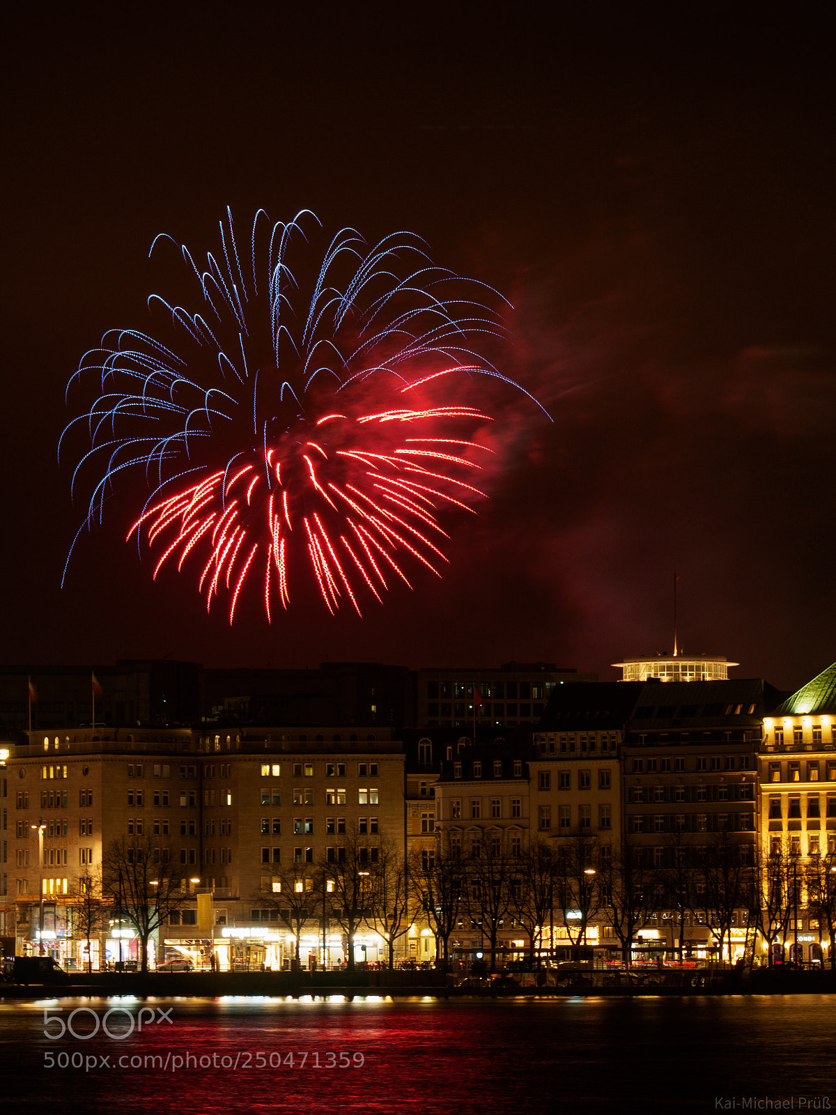 Olympus OM-D E-M10 II sample photo. Hamburger dom fireworks photography