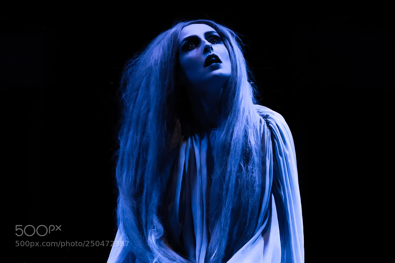 Sony a6300 sample photo. Death song photography