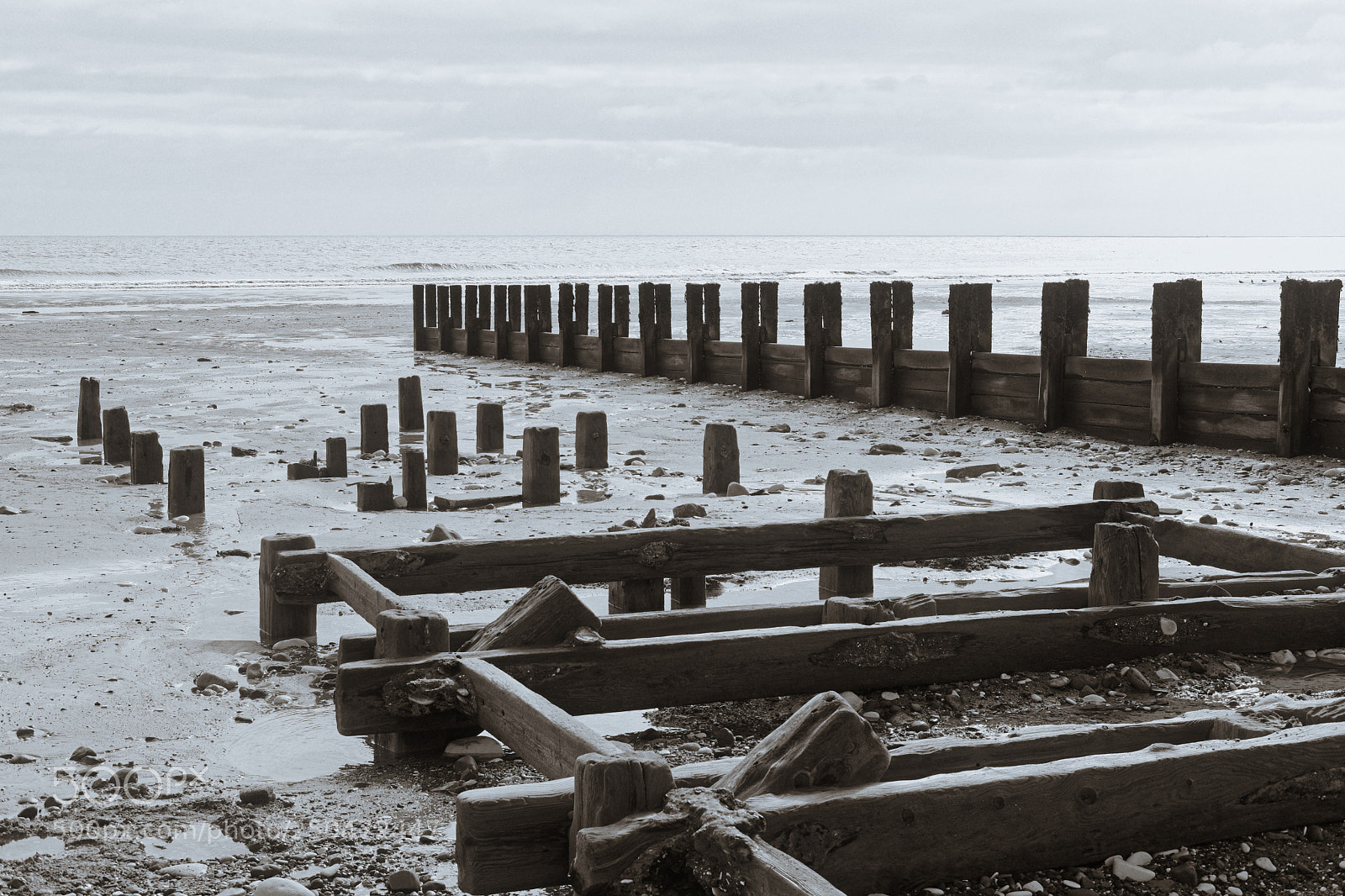 Fujifilm X-Pro2 sample photo. Exposed by strong easterlies photography
