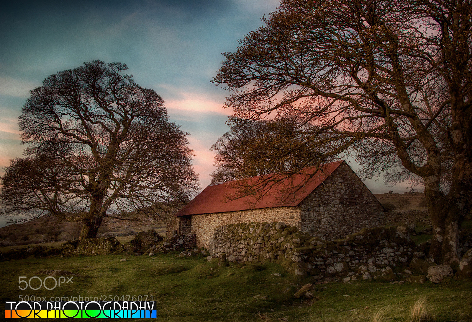 Pentax K200D sample photo. Emsworthy barn photography