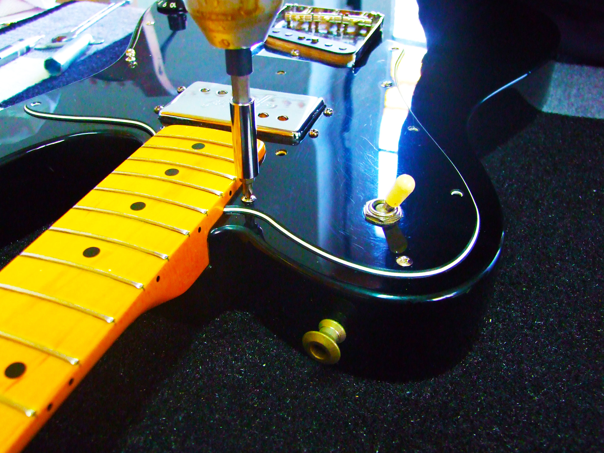 Fujifilm FinePix S6500fd sample photo. Electric guitar photography