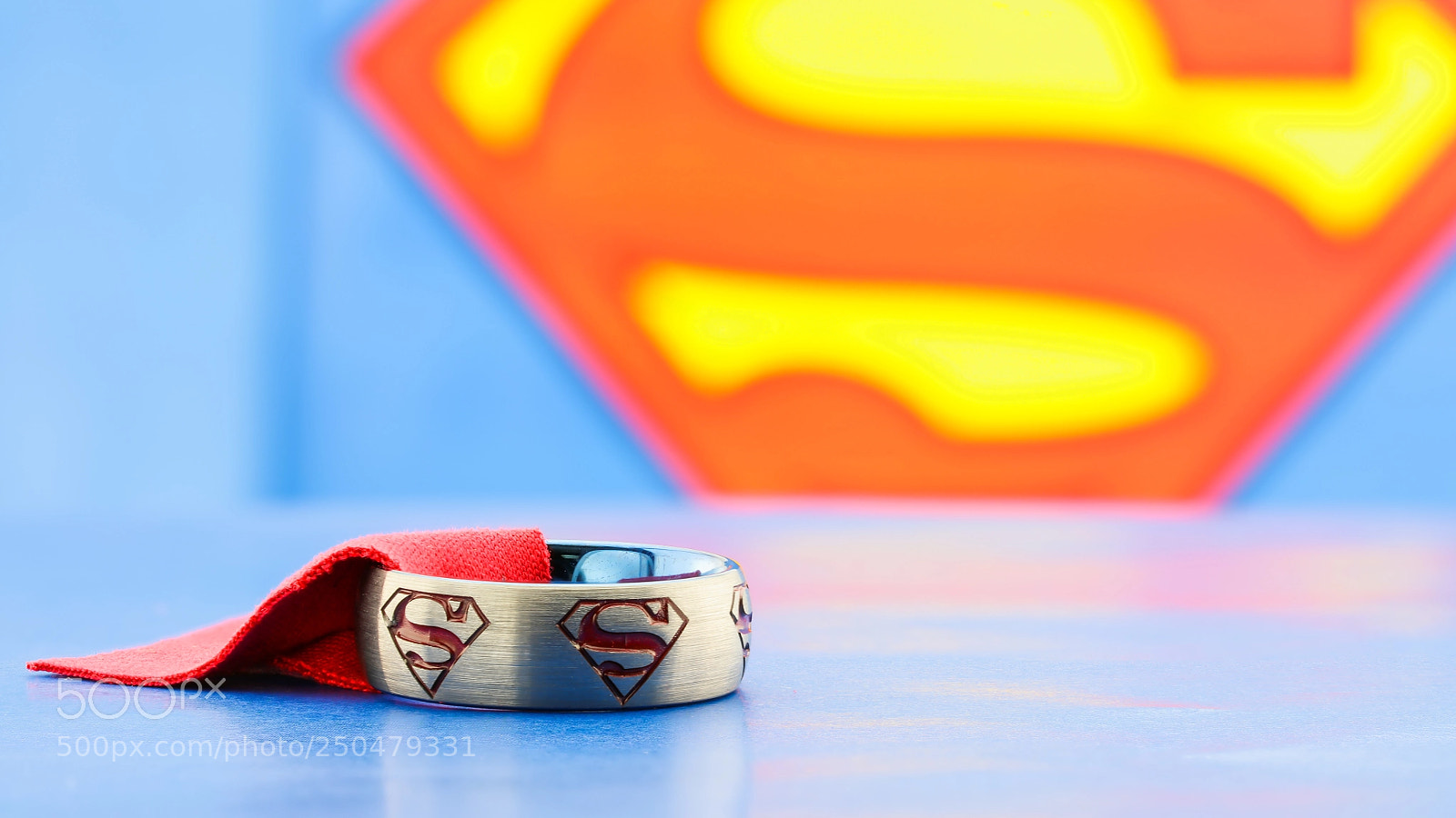 Canon EOS 5DS sample photo. Superman ring photography