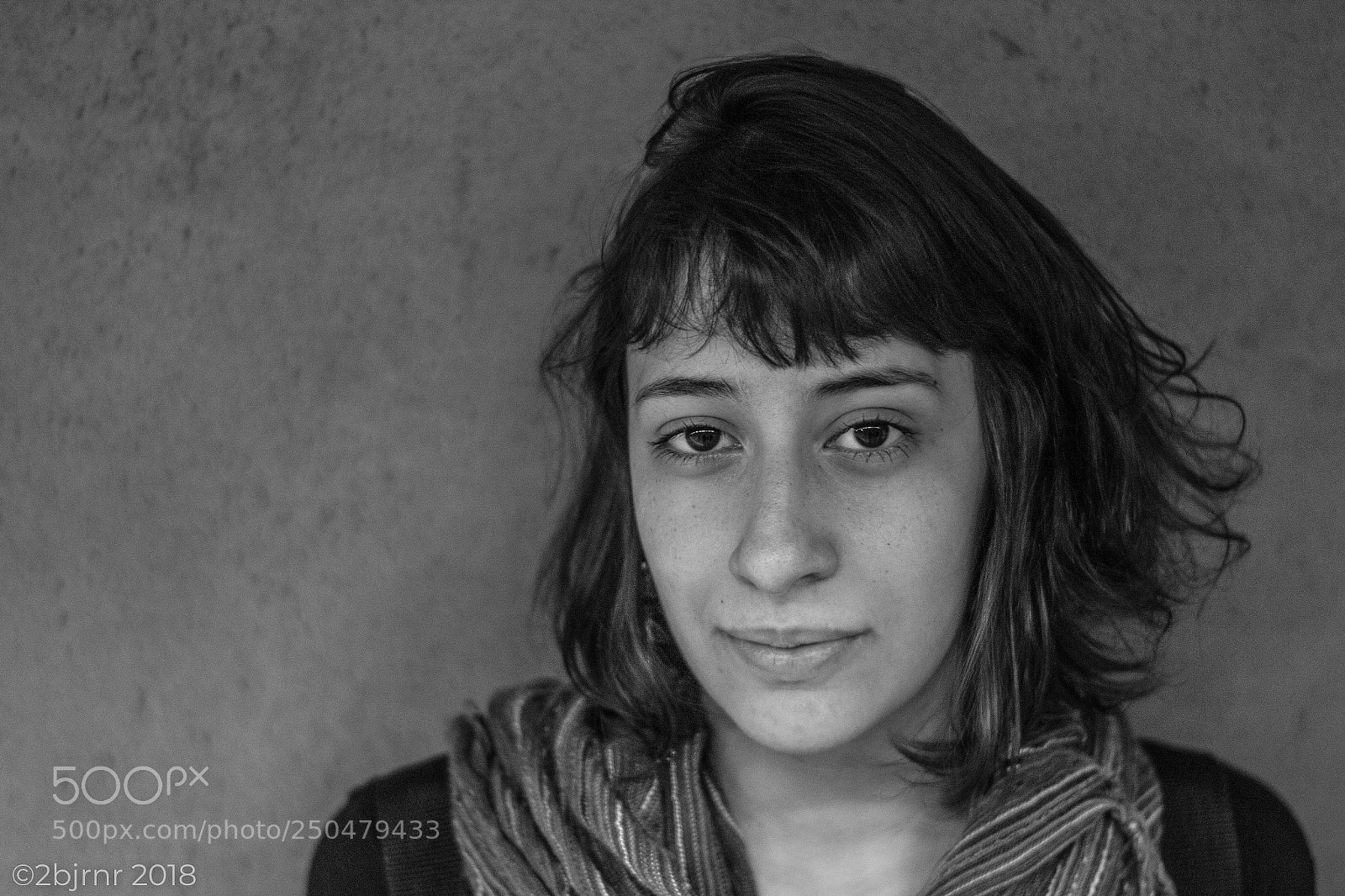 Canon EOS 1300D (EOS Rebel T6 / EOS Kiss X80) sample photo. Retrato de mulher jovem (2018) photography