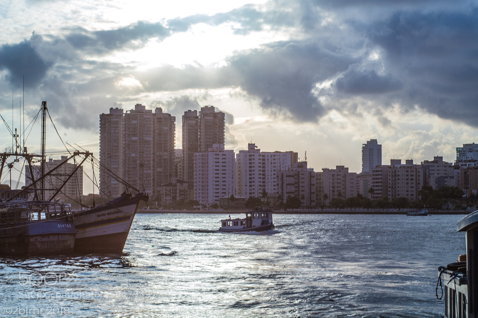 Canon EOS 1300D (EOS Rebel T6 / EOS Kiss X80) sample photo. Skyline de santos/sp (2018) photography