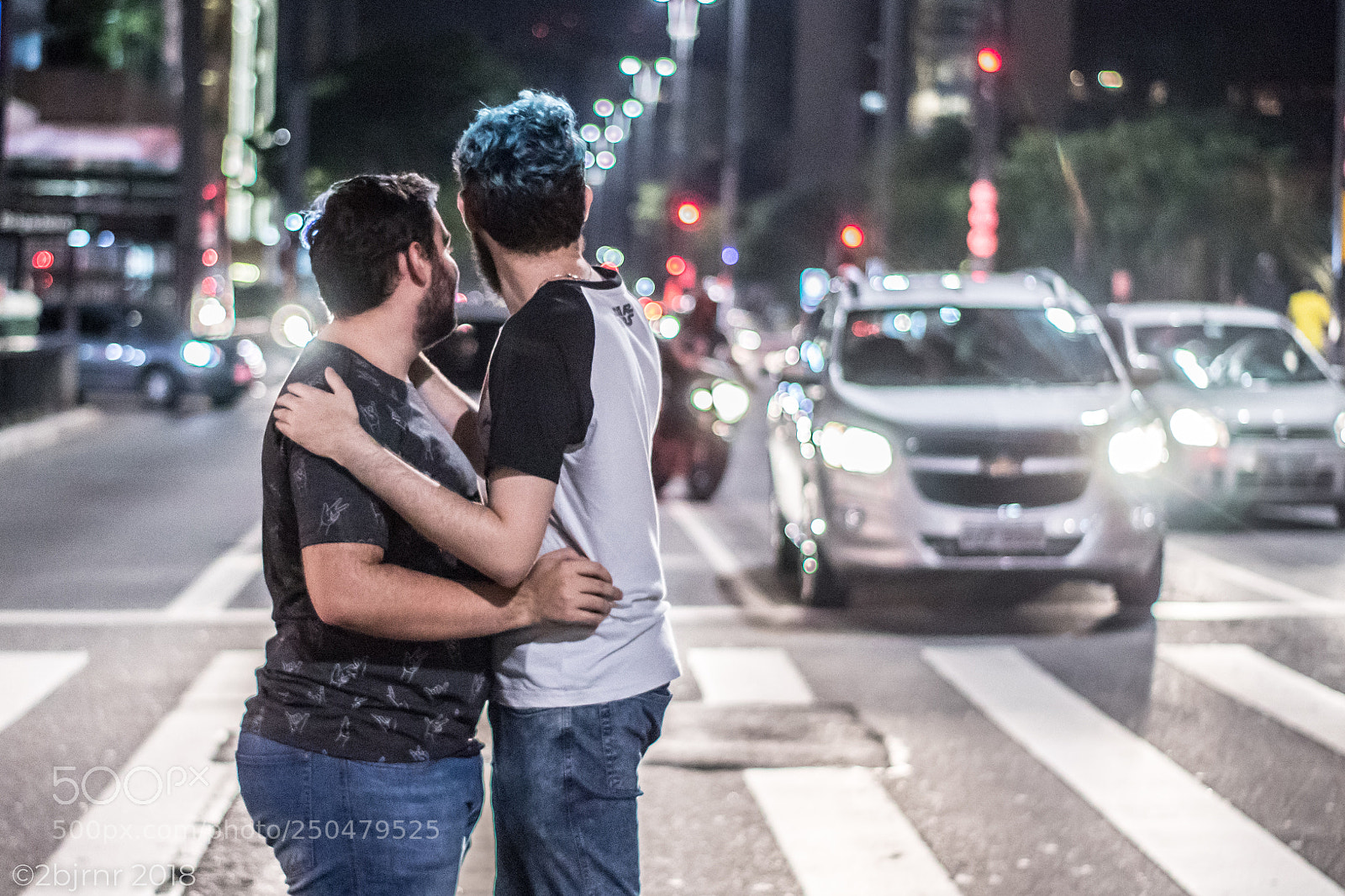 Canon EOS 1300D (EOS Rebel T6 / EOS Kiss X80) sample photo. Casal @ av. paulista (2018) photography