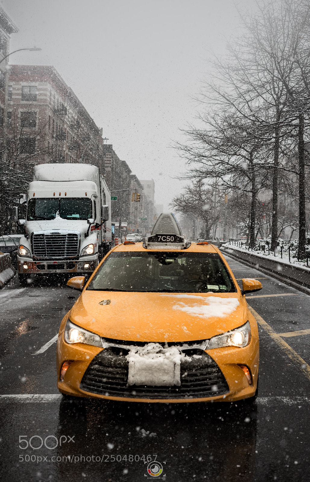 Sony a7 II sample photo. Taxi cab photography