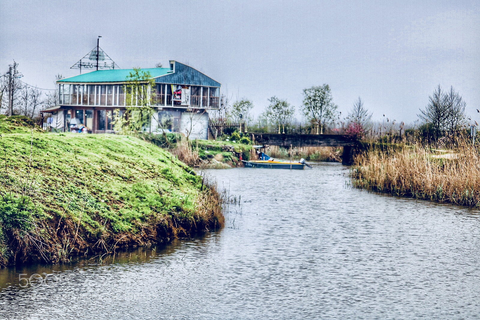 Canon EOS 750D (EOS Rebel T6i / EOS Kiss X8i) sample photo. Riverside photography
