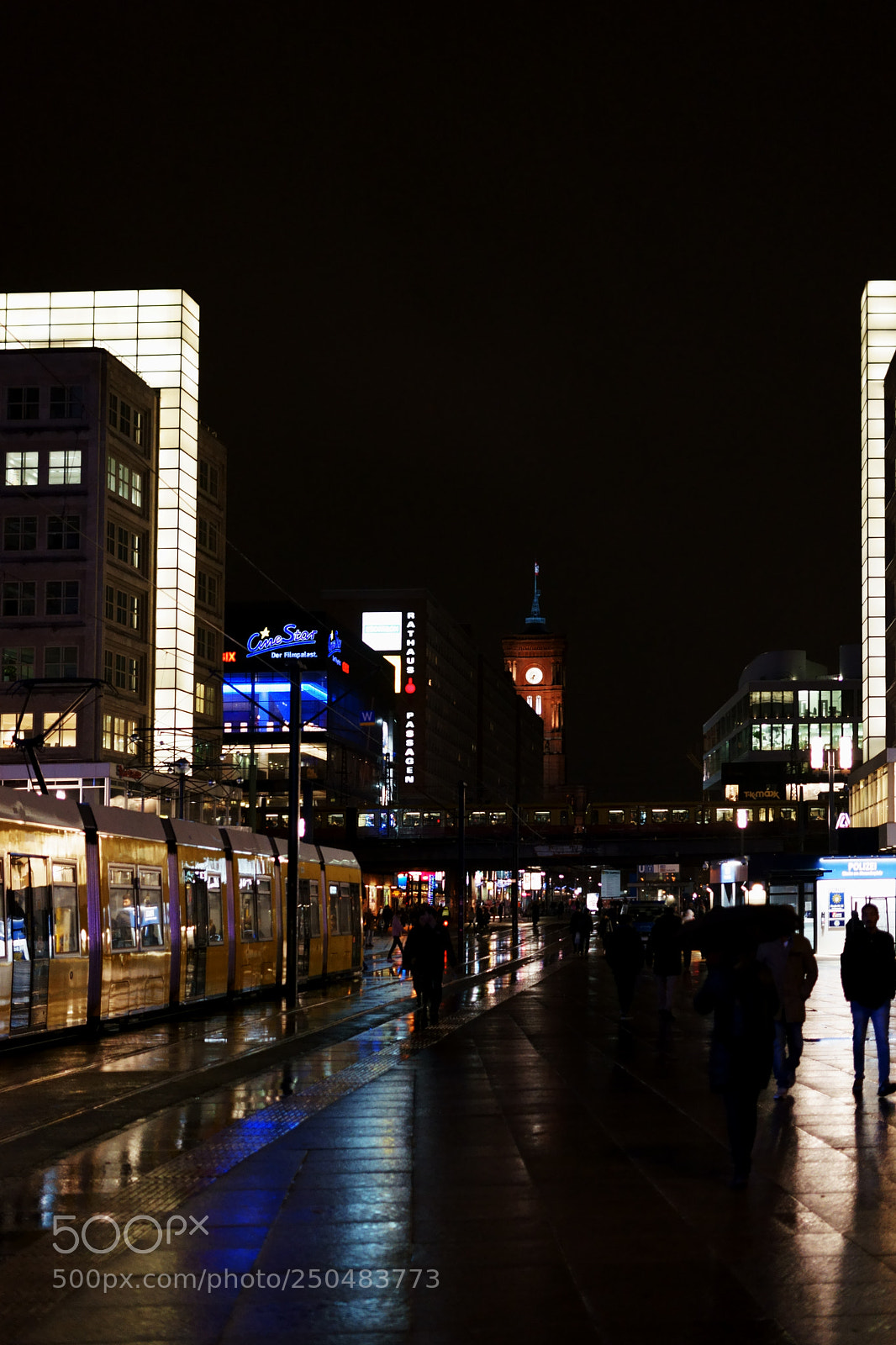 Sony a7 II sample photo. Alexander square at night photography