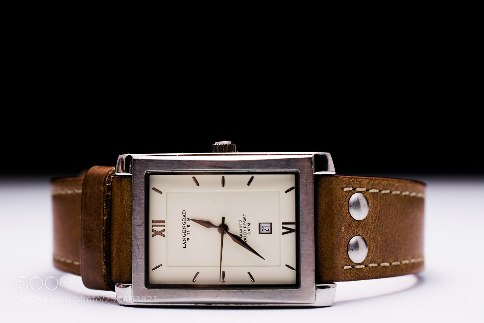 Nikon D3300 sample photo. Product shot: clock photography