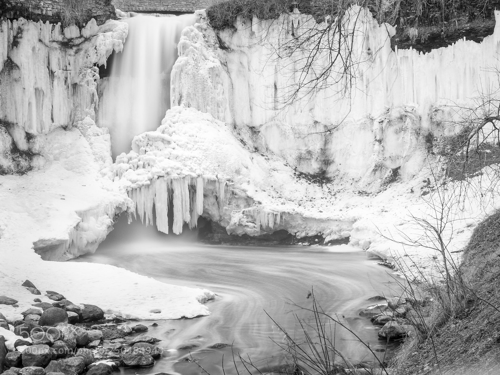Olympus OM-D E-M1 Mark II sample photo. Ice bridge photography