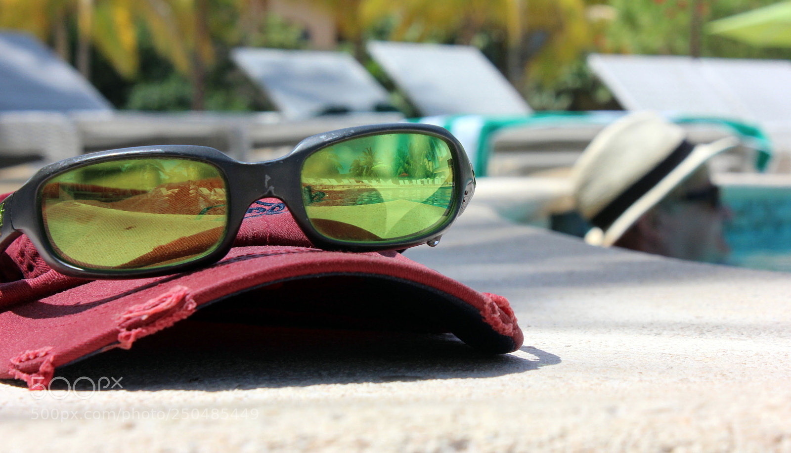 Canon EOS 600D (Rebel EOS T3i / EOS Kiss X5) sample photo. Hat photography