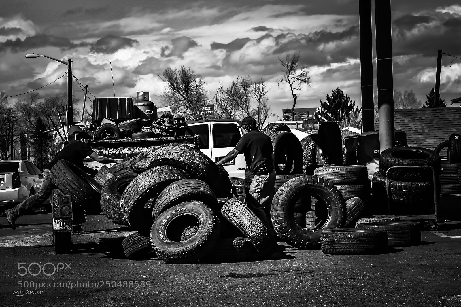 Nikon D7500 sample photo. Slanging tires... photography