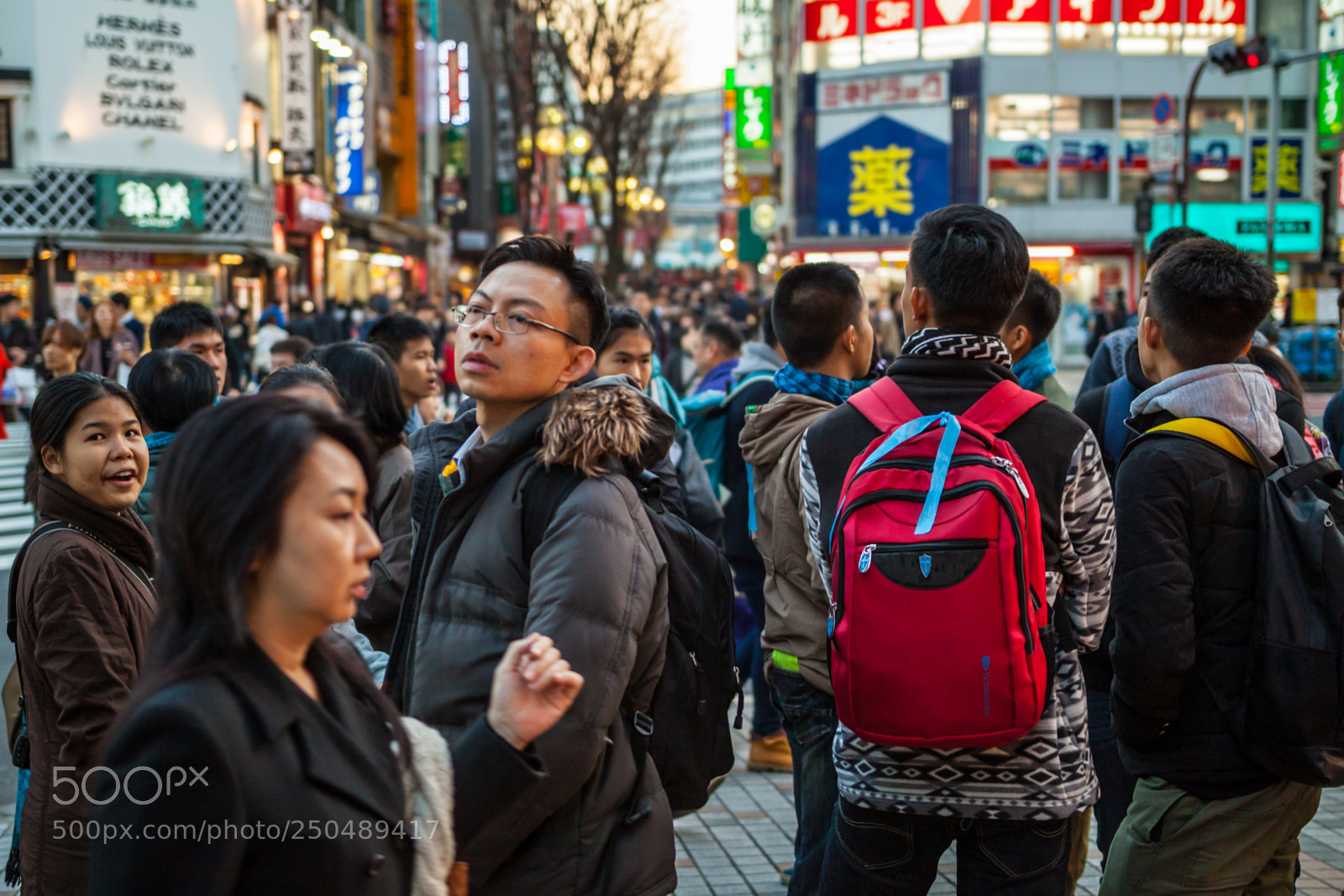 Canon EOS 500D (EOS Rebel T1i / EOS Kiss X3) sample photo. Tokyo people photography