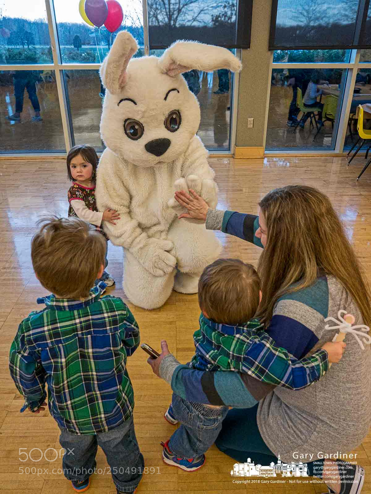 Panasonic Lumix DMC-G85 (Lumix DMC-G80) sample photo. Giant bunny. giant fun. photography