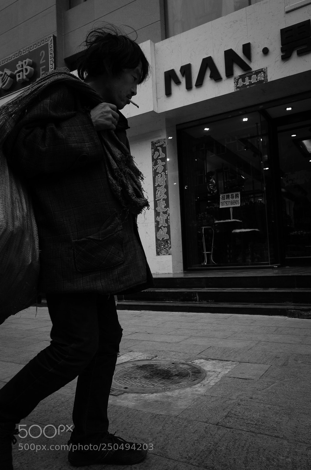 Ricoh GR II sample photo. 《男》 photography