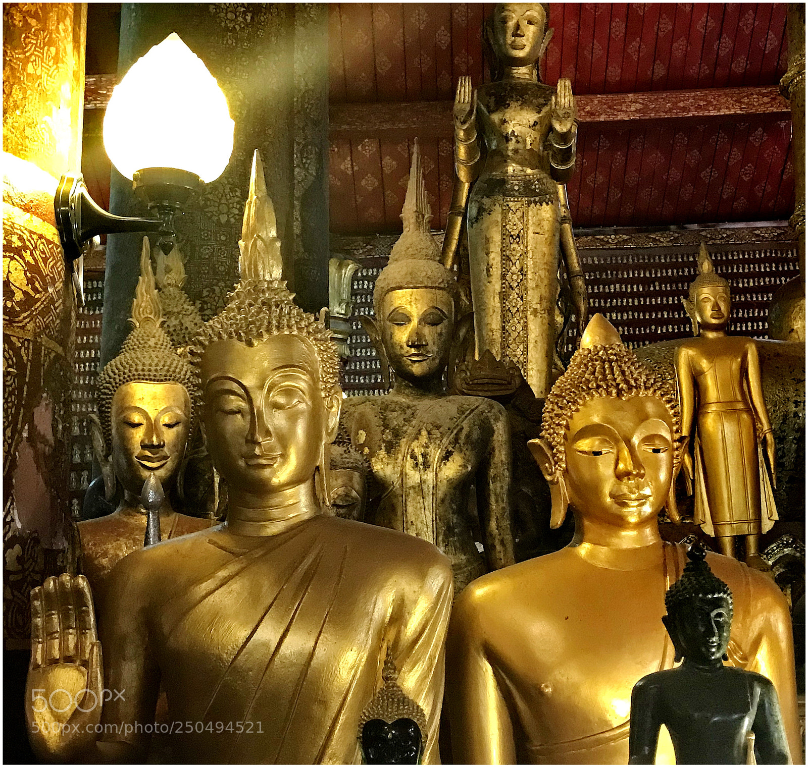 Apple iPhone 7 Plus sample photo. Buddahs in wat mai photography