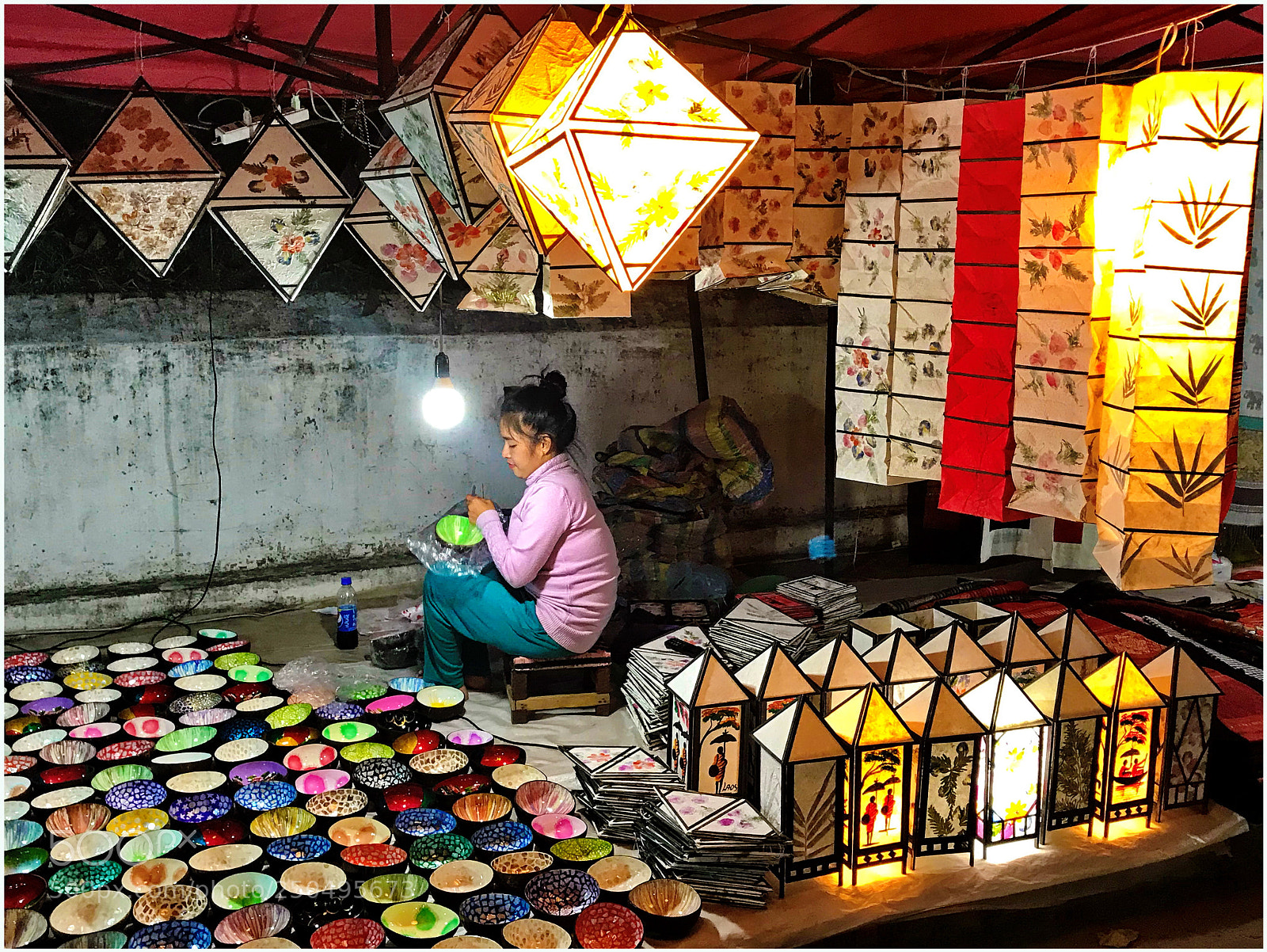 Apple iPhone 7 Plus sample photo. Lanterns and bowls at photography