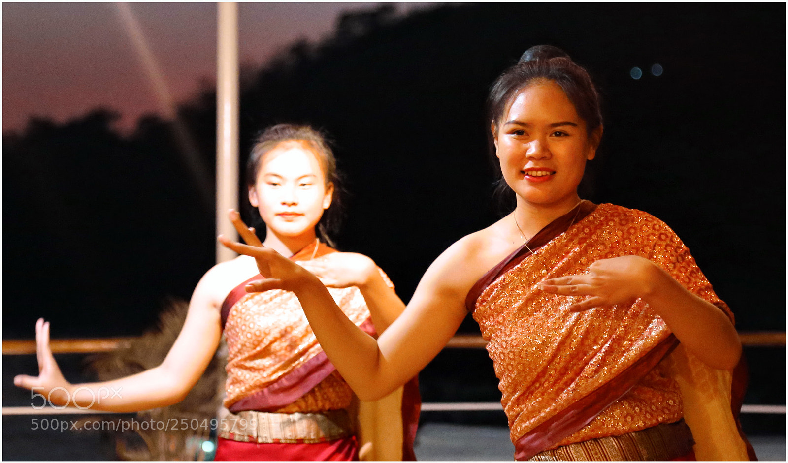 Canon EOS 6D + Canon EF 24-105mm F4L IS USM sample photo. Lao dance performance photography