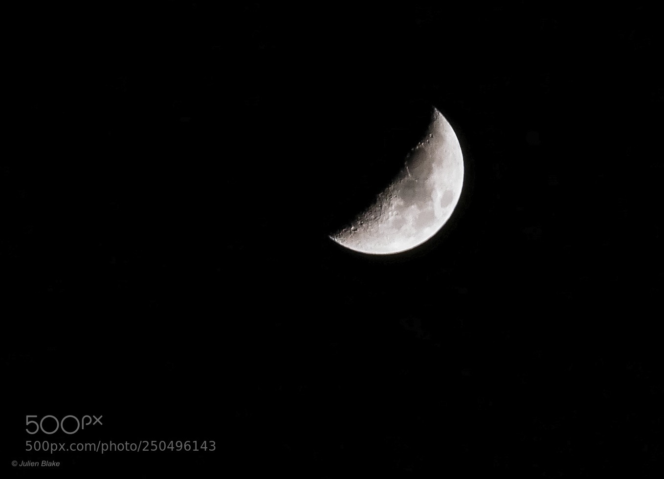 Panasonic Lumix DMC-G7 sample photo. Lune croissante photography