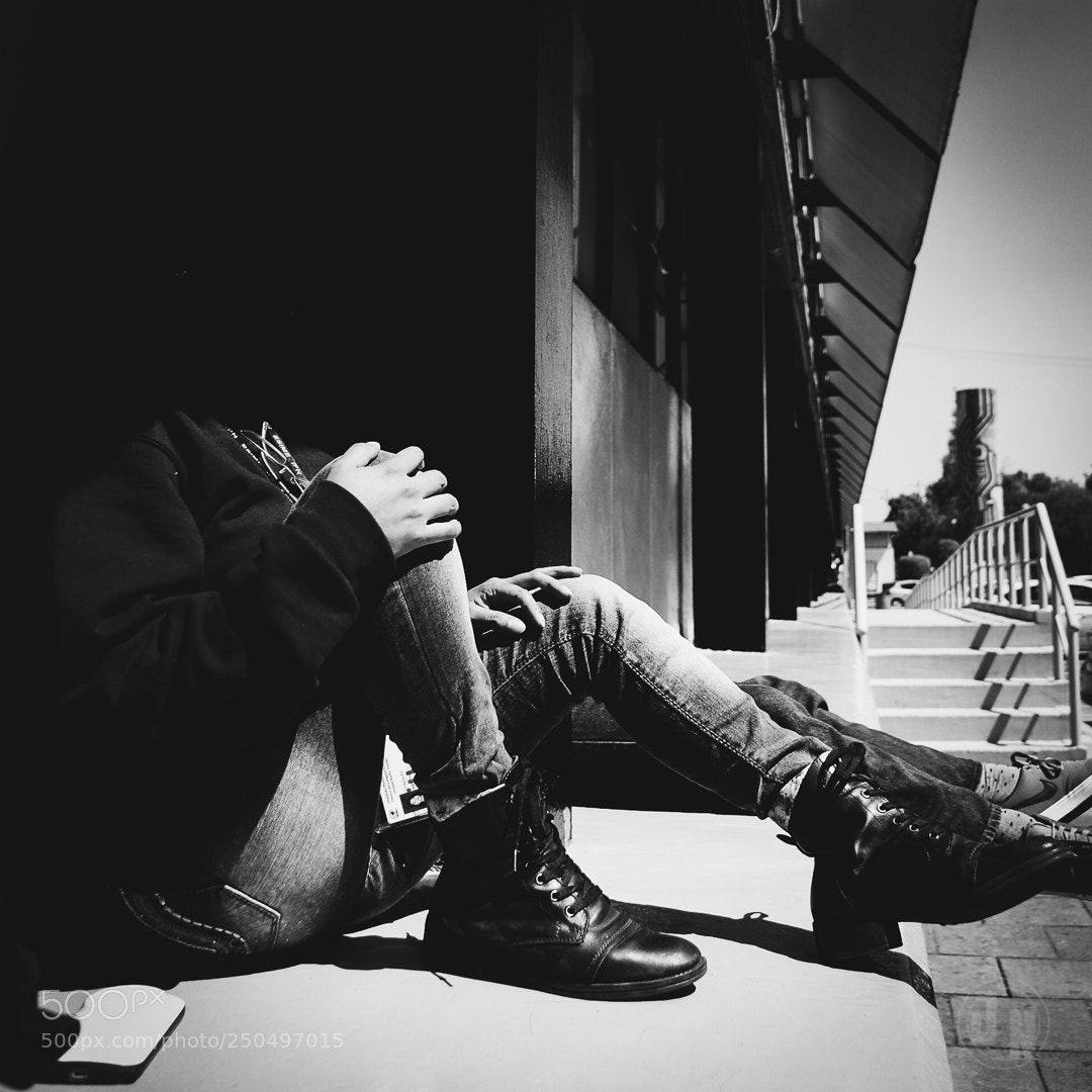 Sony Alpha DSLR-A200 sample photo. Faceless photography