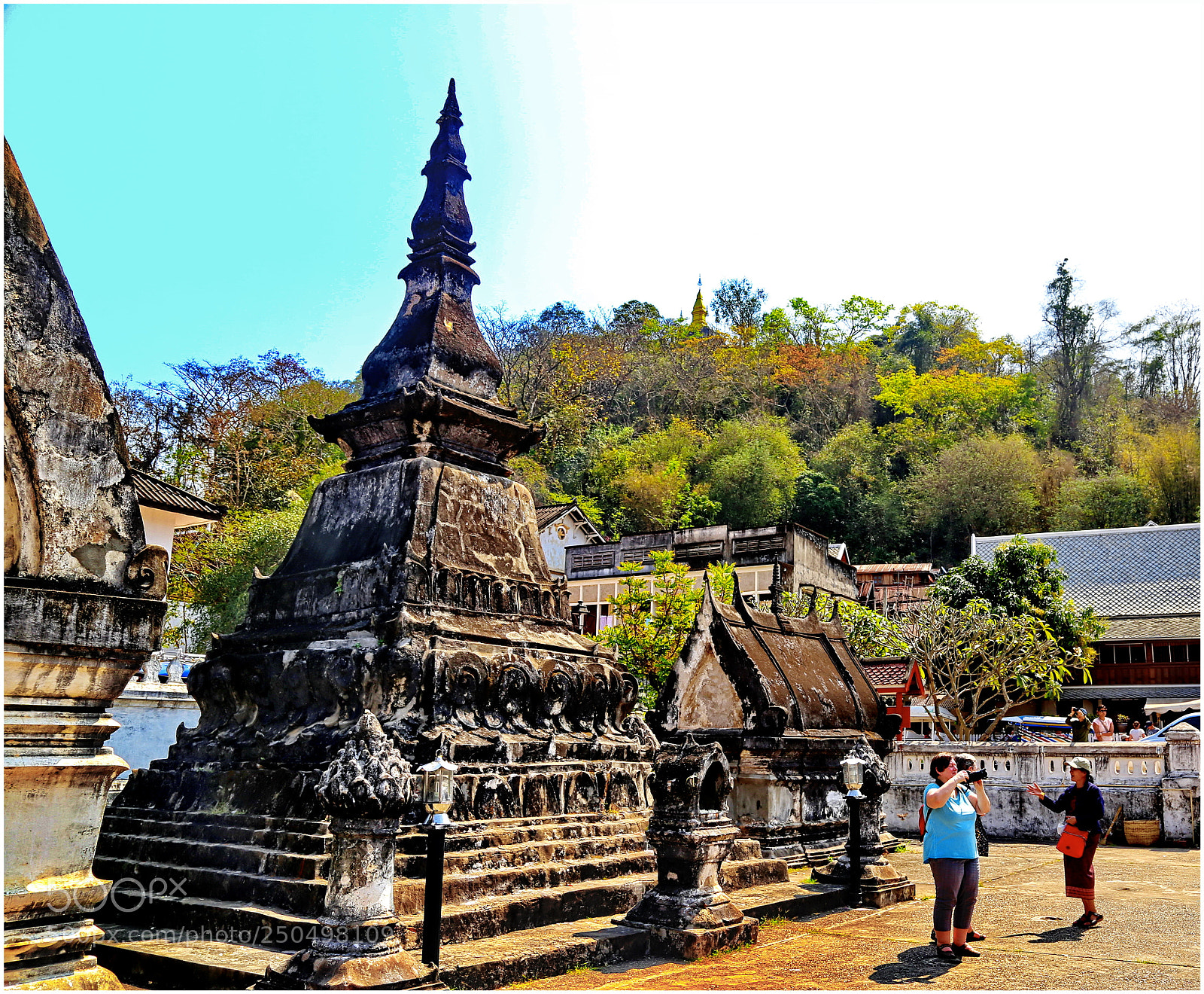 Canon EOS 6D + Canon EF 24-105mm F4L IS USM sample photo. Stupa at wat mai photography