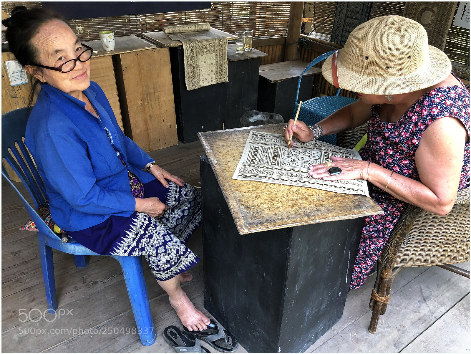 Apple iPhone X sample photo. Teacher and pupil at photography