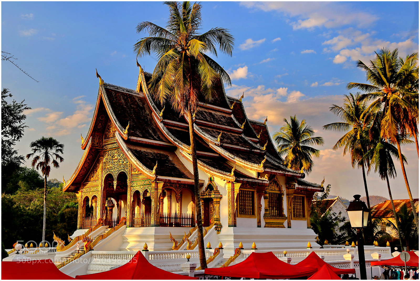 Canon EOS 6D + Canon EF 24-105mm F4L IS USM sample photo. Haw pha bang temple photography