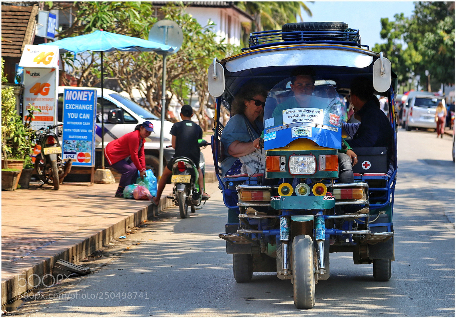 Canon EOS 6D + Canon EF 24-105mm F4L IS USM sample photo. Tuk tuk in luang photography