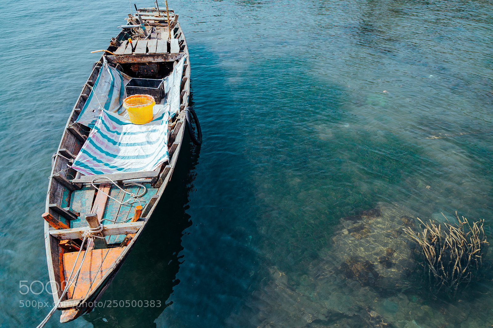 Sony SLT-A58 sample photo. A lonely boat photography