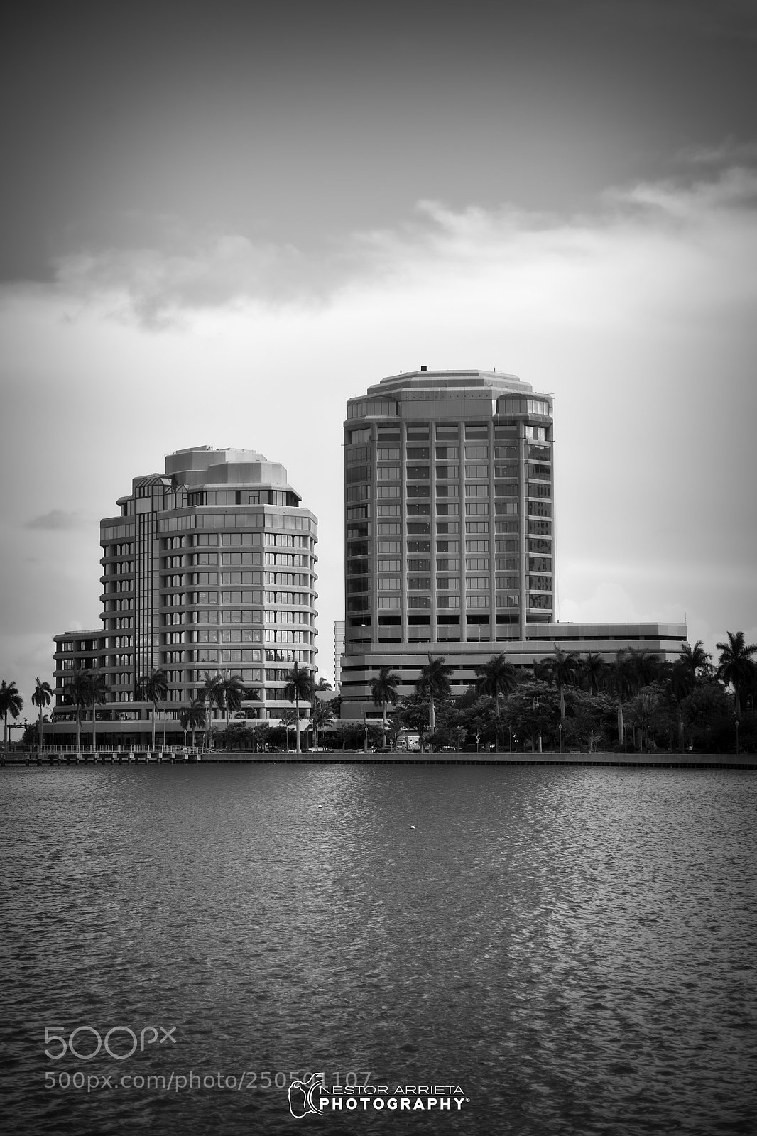 Canon EOS 5D Mark II sample photo. Downtown photography