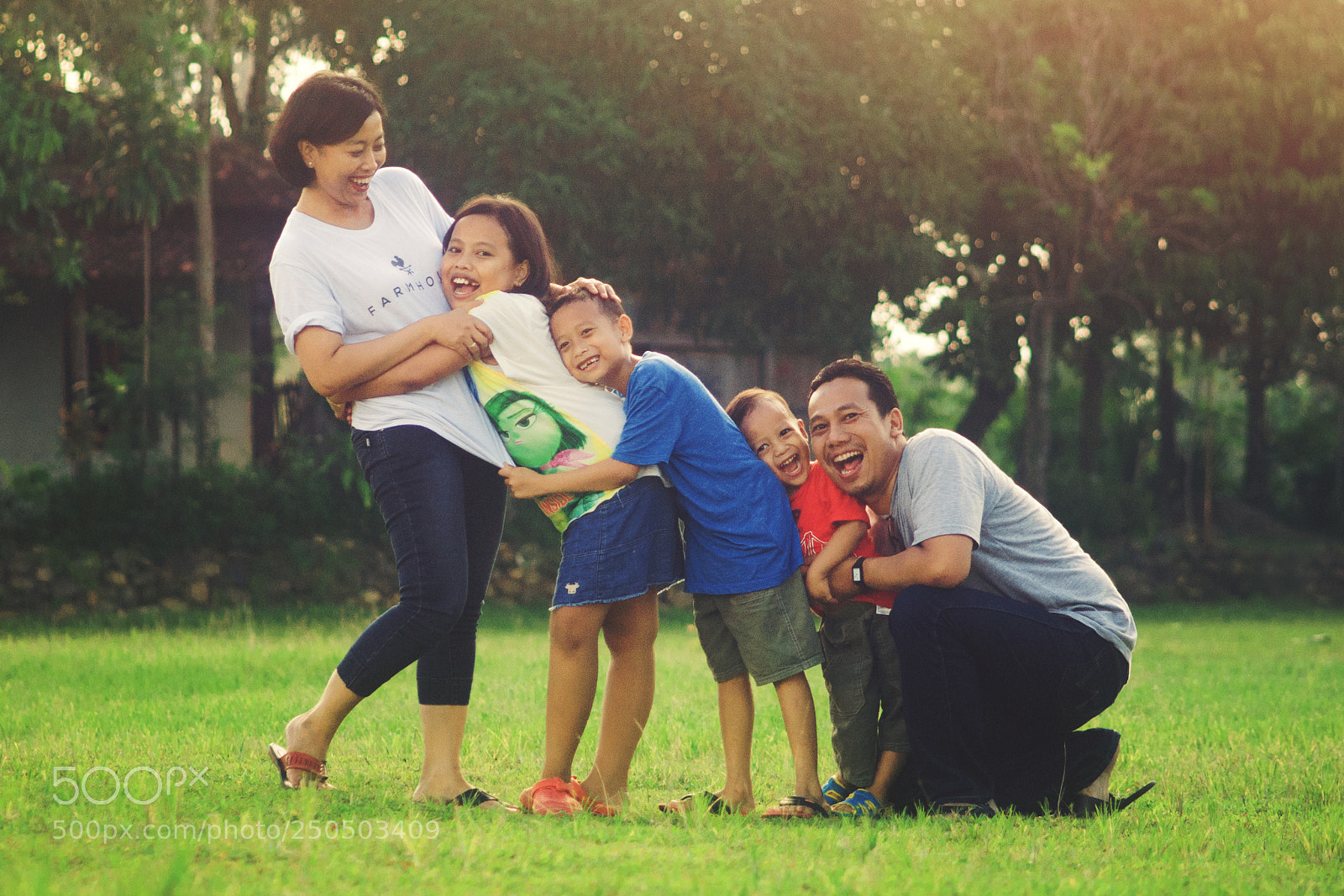 Sony Alpha DSLR-A200 sample photo. Family photography