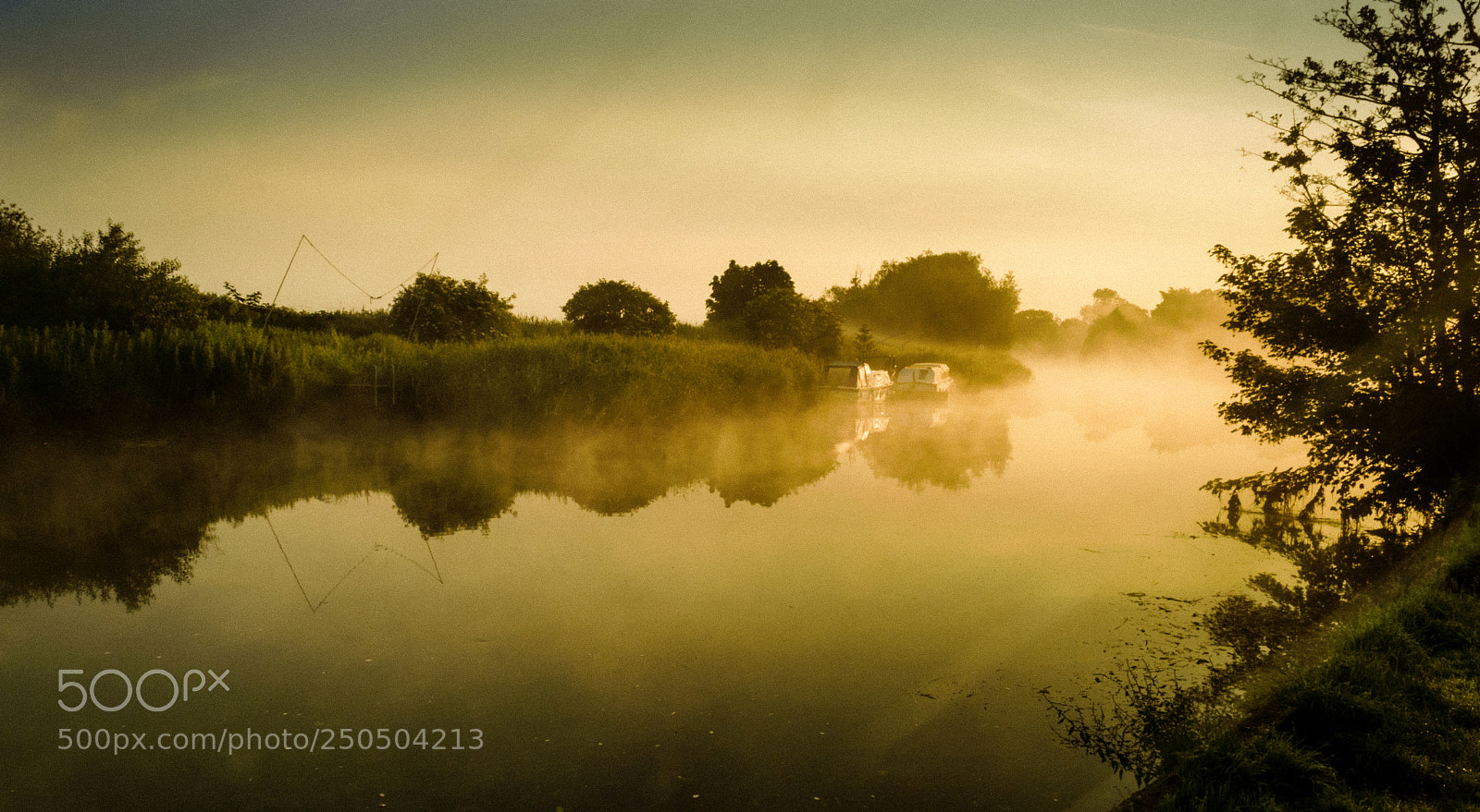 Nikon D3200 sample photo. Misty photography