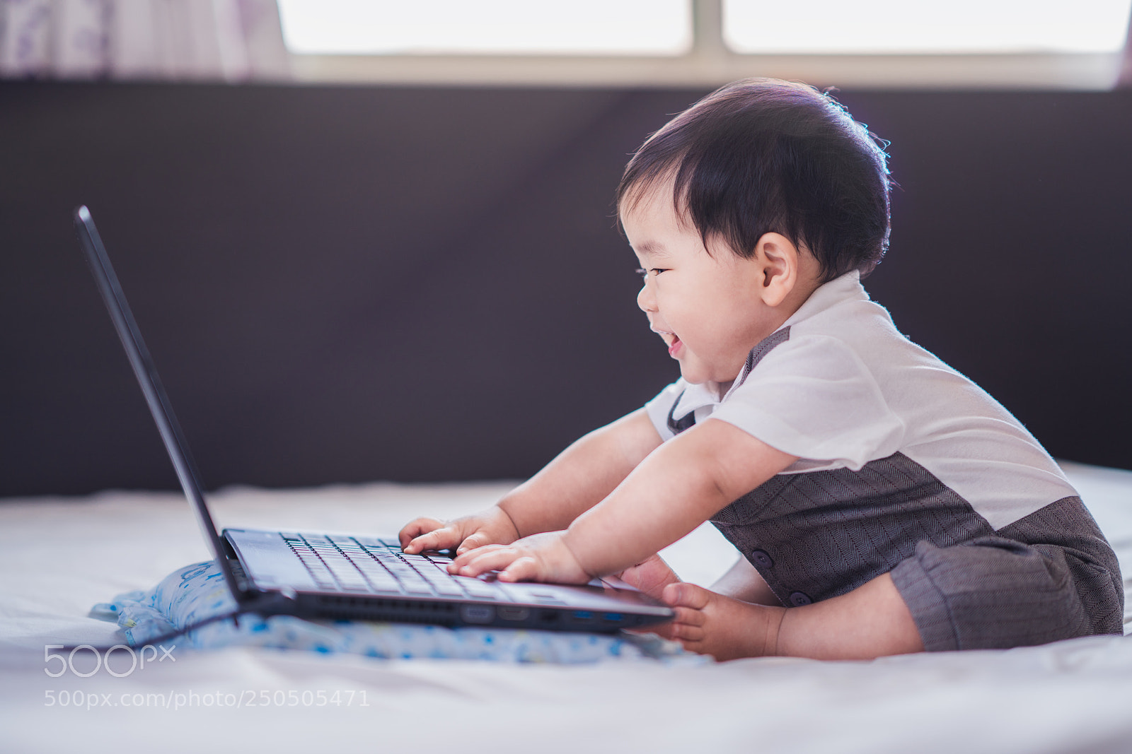 Sony a7R III sample photo. Asian baby in business photography