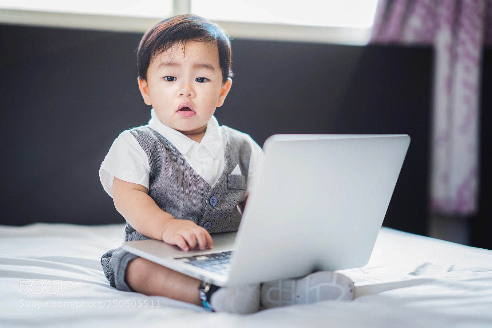 Sony a7R III sample photo. Asian baby in business photography