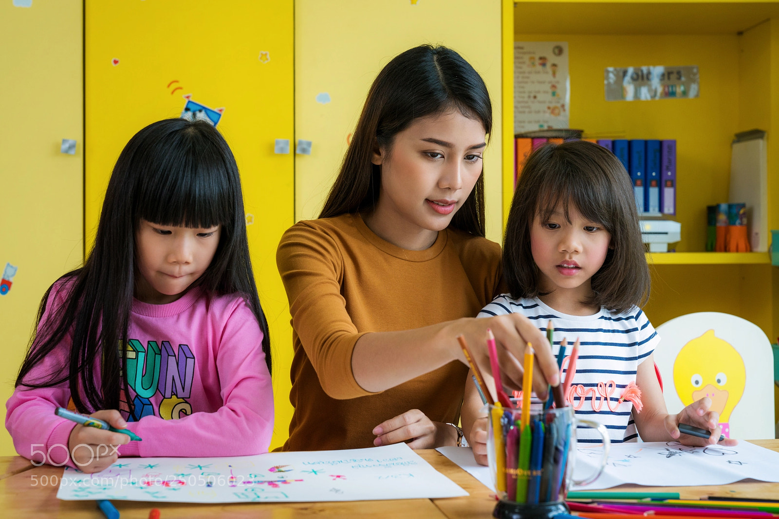 Sony a7R II sample photo. Asian teacher and preschool photography