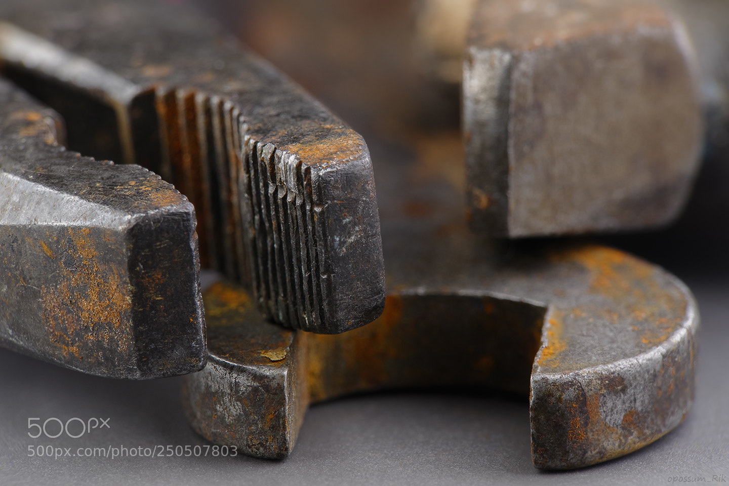 Panasonic Lumix DMC-FZ1000 sample photo. Old rusty tools photography